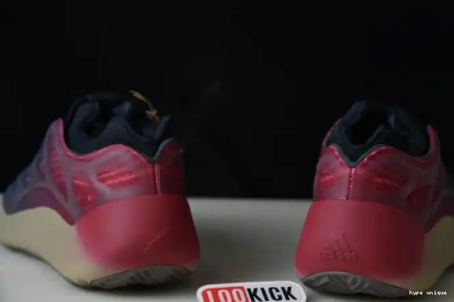 hype Adidas 700 Carbon Yeezy GW1814 Fade V3 0615